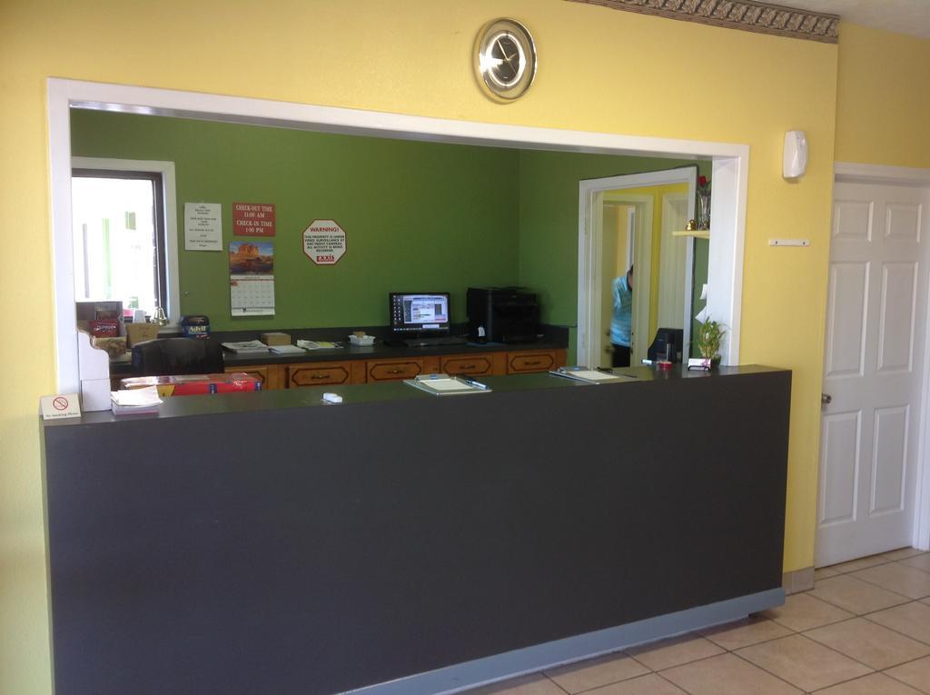 Relax Inn Кантон Екстериор снимка