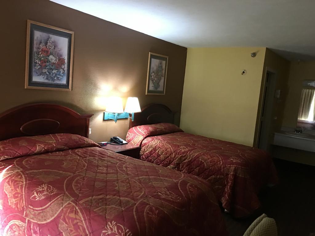Relax Inn Кантон Екстериор снимка