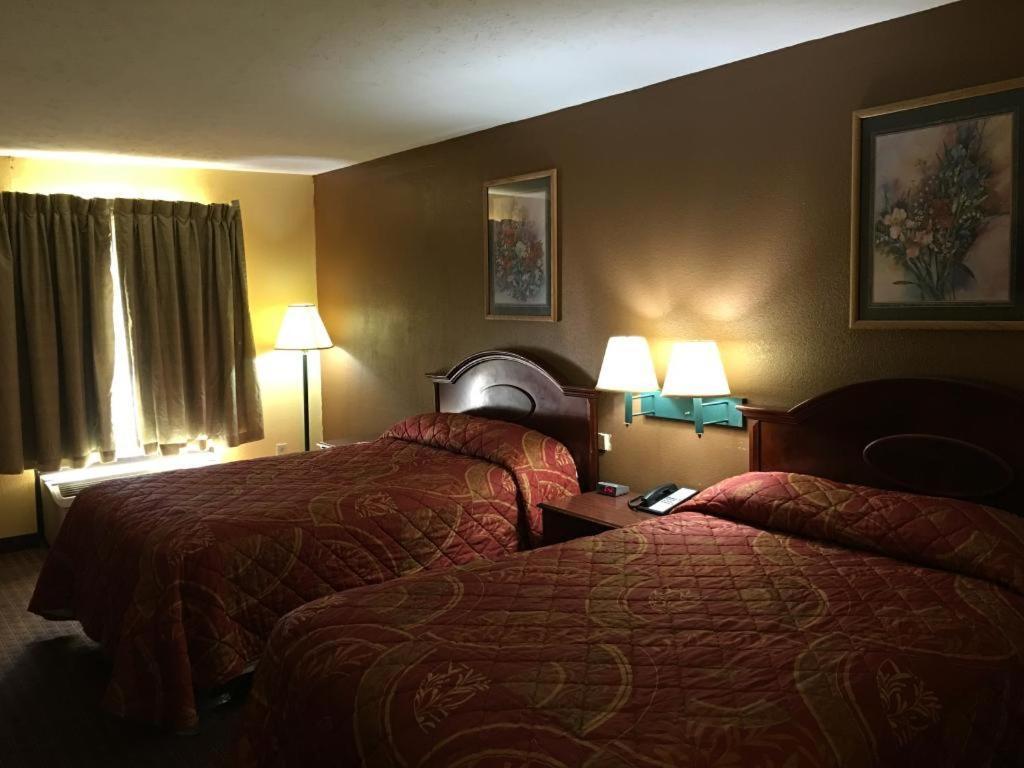 Relax Inn Кантон Екстериор снимка