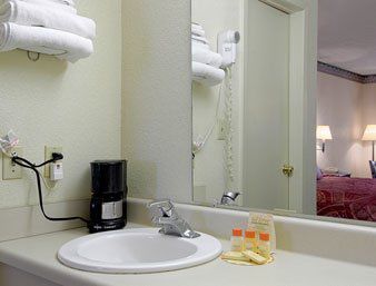 Relax Inn Кантон Стая снимка